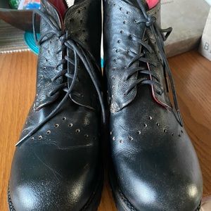 Bed Stu Quattro III Black Hand Wash sz10